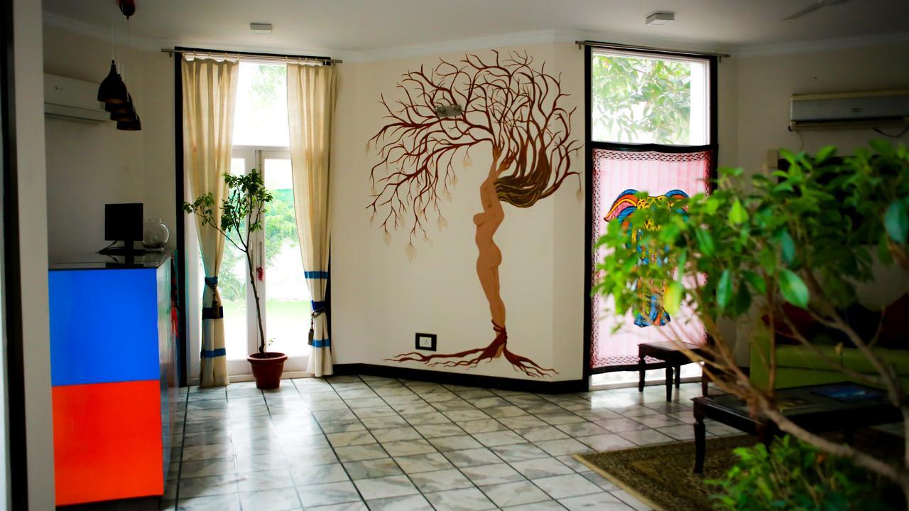 Roots Hostel Ню Делхи Екстериор снимка